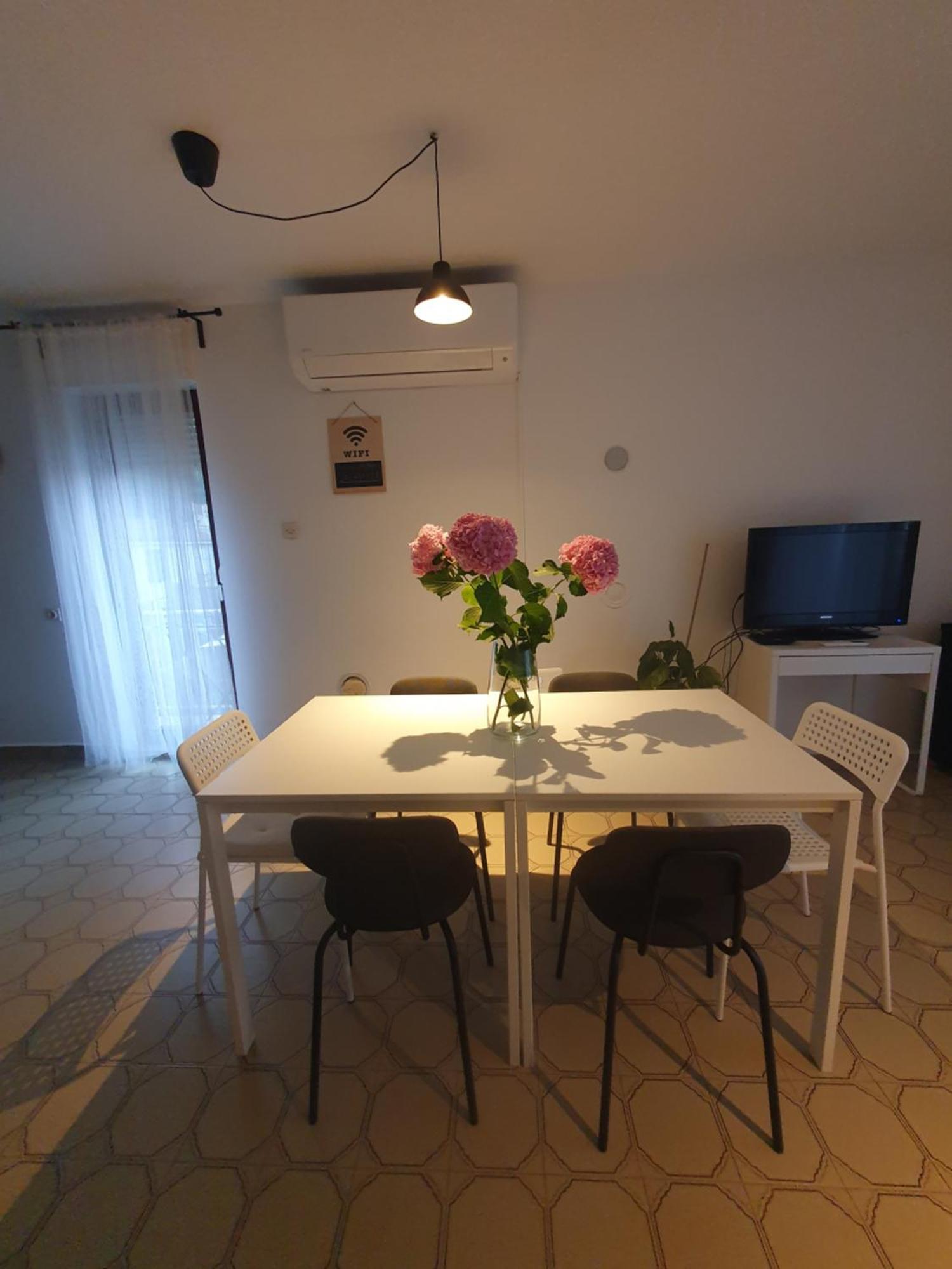 Apartment Laura Tisno Εξωτερικό φωτογραφία