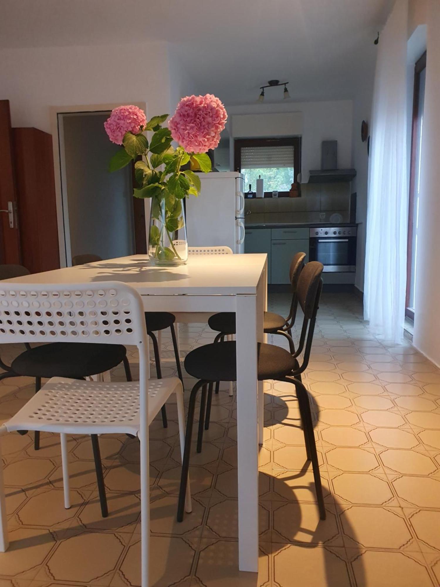 Apartment Laura Tisno Εξωτερικό φωτογραφία